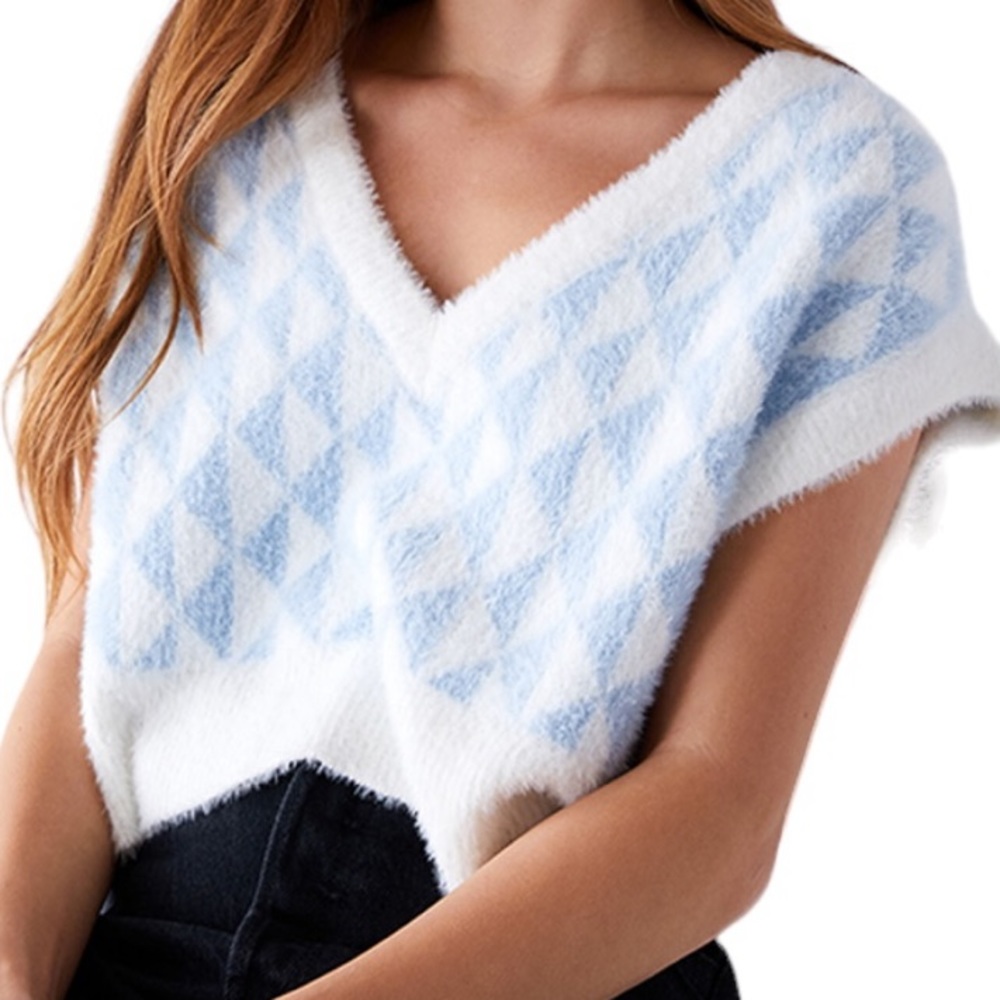 Kendall & Kylee School Girl White & Blue Geometric Print V-Neck Vest